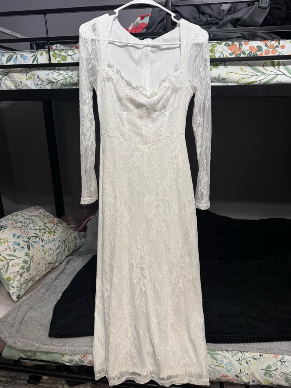SHEIN White Long Sleeve Lace Maxi Dress with Sweetheart Neck